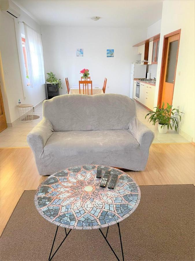 Comfort Apartment On The Beach Kali Exterior photo